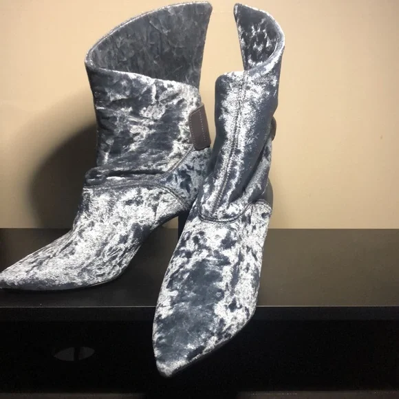Free people light blue/gray velvet boots - Picture 3 of 15